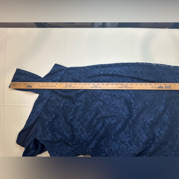 Vince Camuto off the shoulder Navy Blue metallic Gown Size 16W - Picture 8 of 8